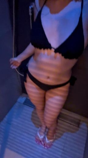 VIDEO#56 Guardone nella Doccia: Sedere e Piante Insaponate