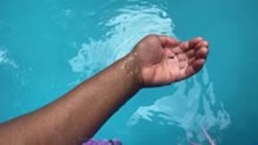 Tiny Human in Giantess Pool 4Ksmaller