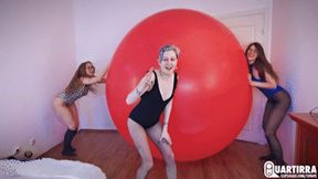 C138 Huge balloon squeezing game - 480p