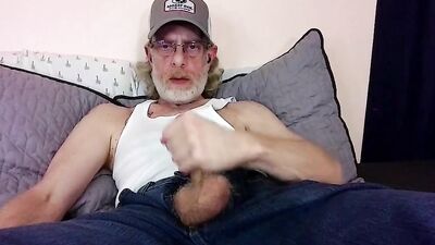 Perverted stepdad jerks his pecker in front of the phone