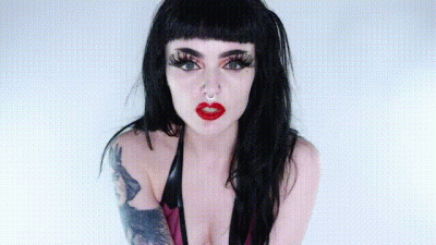 Sissy Puppet INHALE