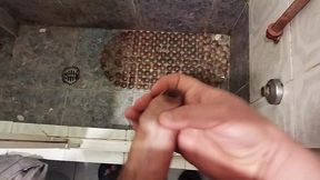 me exite escuchando follar a los vecinos