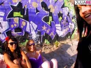 Playgirl lesbian babes bang every other snatches with a large sex tool