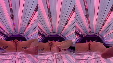 Tattooed Girl Masturbate in the Solarium