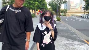 Cute yet fierce runaway girl Kotone Fuyue survives by pleasing wealthy men with her