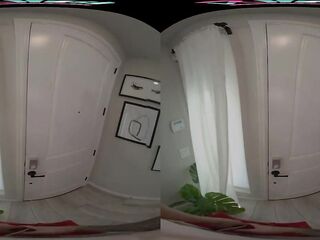 VRHUSH Delivery hotty Olivia Jayy craves her five star rating