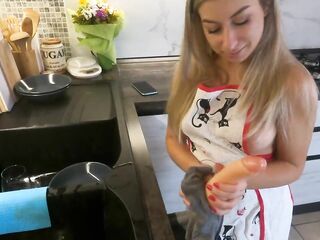This Italian floozy is in the mood for jock in her butt and calls a ally to get her booty banged