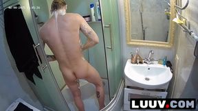 LUUV. Quick shower before having sex on camera
