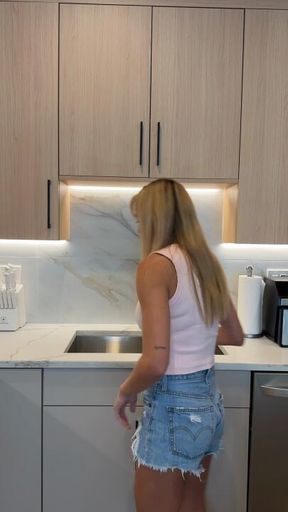 Peeing in my Airbnb Sink