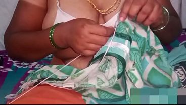 Indian housewife gives sloppy Asian-style head in a homemade bathroom romp