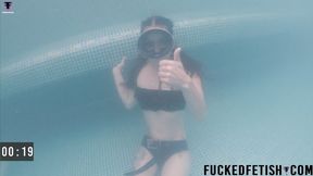 wmv Yessica Bunny cast first scene underwater fins pool