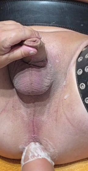 Milked during Fistfuck