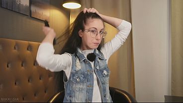 She'_ll show you how she does a braid