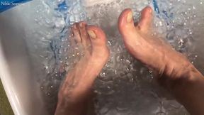 Foot Soak Toe Wiggle