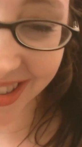 Tattooed brunette Audrey Alder mouth fucks big cock
