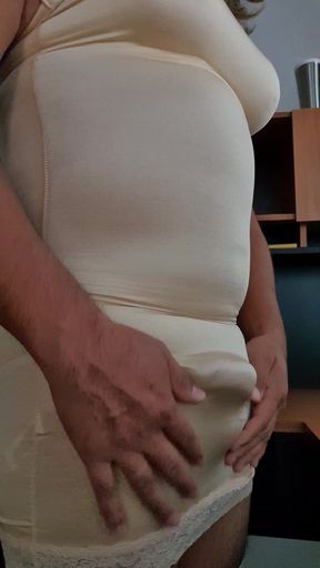 Aunties Shapping Nylon Slip