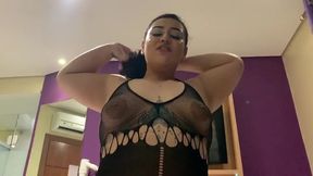 morena do bumbum gigante se engasgando e sentando no pauzao do anao no pelo