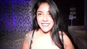 Mi esposo me deja ir al motel con mi Bull, me da mucha verga.