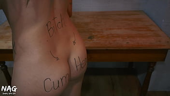 Esclava sexual es sometida por su amo y follada sin parar hasta que se viene