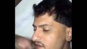 Negao da zona oeste me botou pra mamar que nem uma putinha