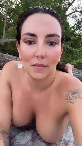 Tits in the beach 🏝️🍈🍈