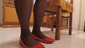 *** custom video *** Waiting friends for a cup of tea in red patent pointed toe flat ballerinas with dark stockings (MP4) 1080 Full HD