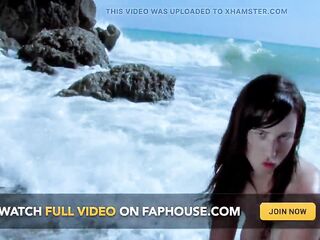 Samanta: Brunnette in Red Bikini Gets Bare