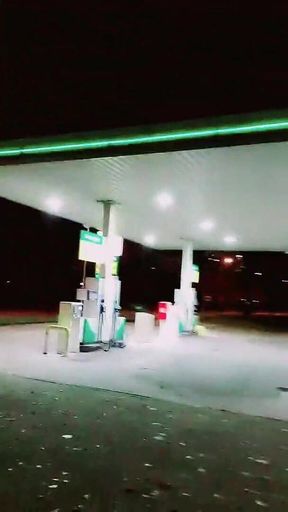 Slutboyben Cam4 Gas Station Cumblast I