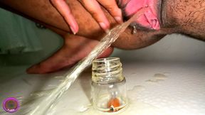 Giantess Cirilla - Piss Pot