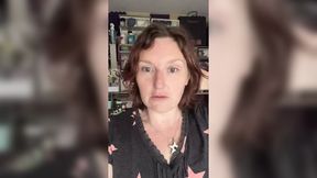 Mature SEASONED BEAUTY flashes her huge natural mounds after postman interrupts her