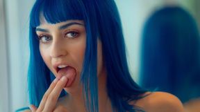 Blue-haired chick Jewelz Blu stimulates her wet pussy with love