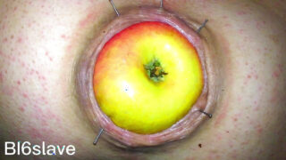 Seks kasar kasar, ternganga – Filem fetish BDSM gay muda bertindik ditidurkan