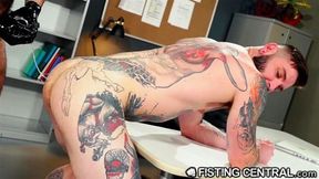 FistingCentral I'll Teach You How To Fist On Time