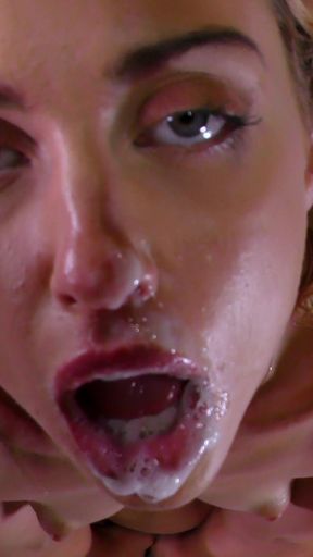 Chloe&#039;s Jerkoff Fantasy!