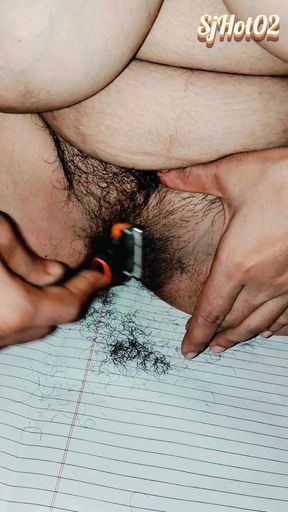 Indian bhabhi ne chudai krwai aur phir apni chut ke baal safe keya
