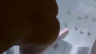 Tatoverte hårete europeiske bjørnamatører suger store kuker og får røff analpølse