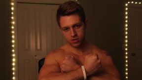 Blake Summers Flexes for the Camera - Non-nude