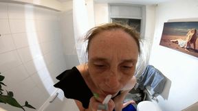 Danielle Applying Her Lip Gloss (4K)