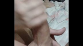 Novinha masturbando pau chupando bola e usando o dedo at&eacute_ ter um orgasmo