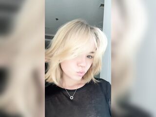 Check out my profile, it’s sexy ????
