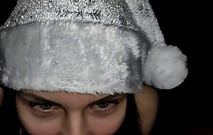 Hiyouth, close up eyes contact deep sensual xmas blowj