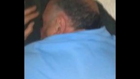 Erick Diaz atendendo cliente pg