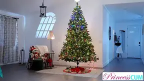 Serena Hill Gets Her Cookie Extra Frosted For Santa's Special Creampie Delivery - S6:E5