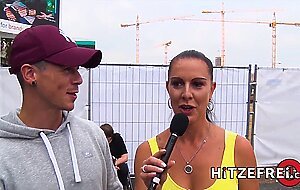 Hitzefrei gamer girl anny aurora fucking a stranger