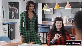 Bareback encounter: trans lola morena and her brother-in-law