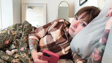 Bored MILF gives a reluctant handjob in realistic GFE POV