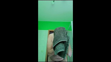 Solo Abtrocknen nach der Dusche