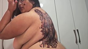 Chubby swallows all her milk