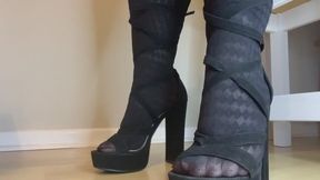 Mommy Ruby Tights and heels foot worship time