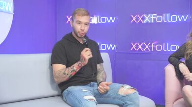 Morena de tetas enormes se monta en la verga rubia de BrianEvans y la exprime hasta la última gota